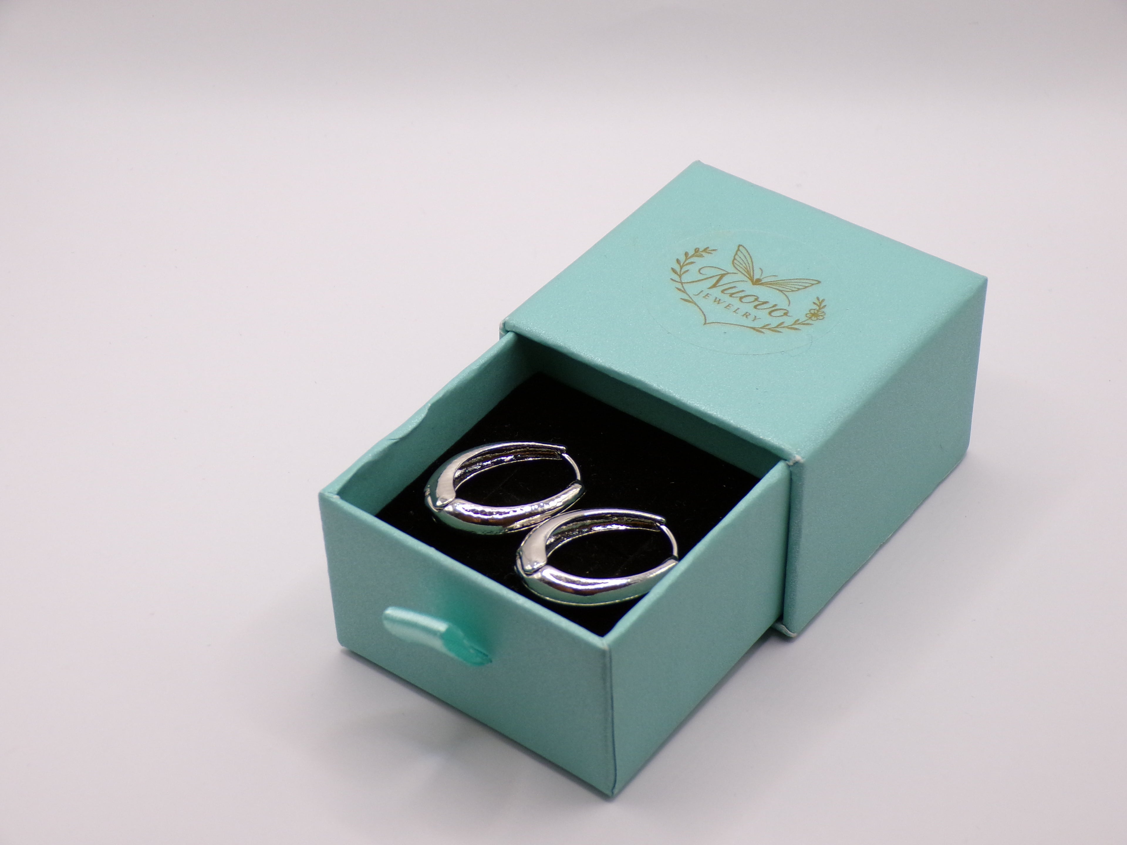 Ασημένιο περίγραμμα